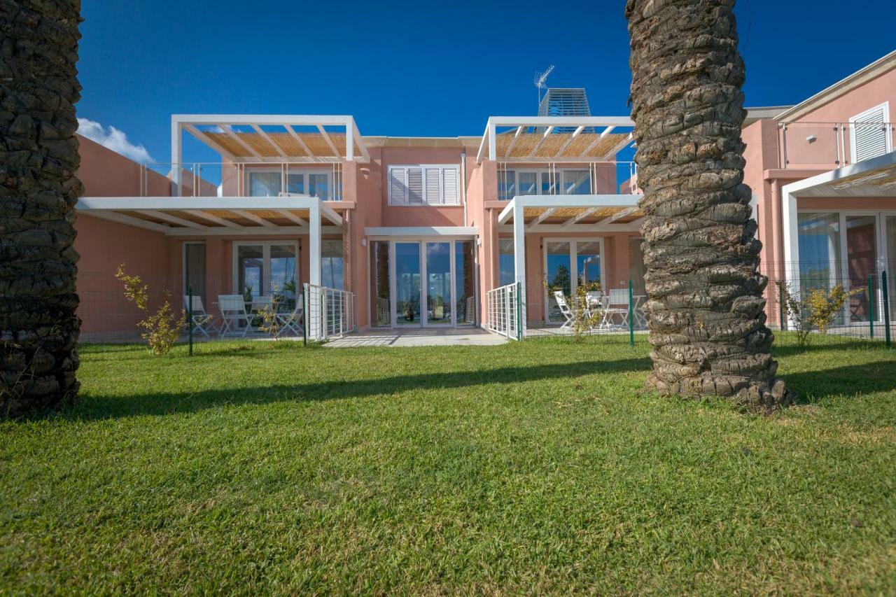 Residence Delfino, Portorosa Furnari Exterior photo