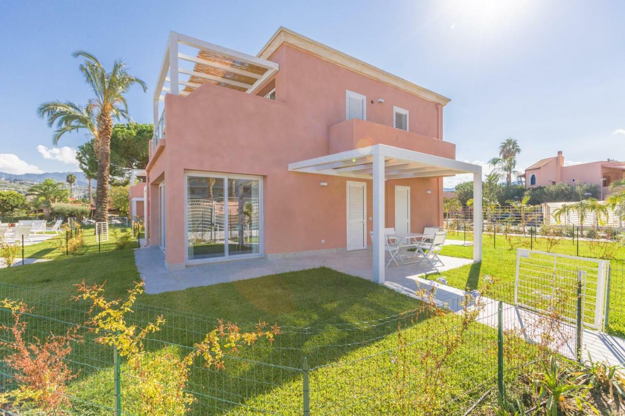 Residence Delfino, Portorosa Furnari Exterior photo